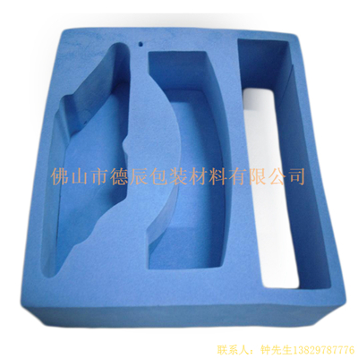 海綿內(nèi)托對各行各業(yè)產(chǎn)品起到絕緣、密封、防震、防塵、填充、隔音、固定，能夠保護(hù)包裝產(chǎn)品在運(yùn)輸過程中安然無恙，起到保護(hù)產(chǎn)品的一個(gè)作用，同時(shí)可以美化產(chǎn)品，提升產(chǎn)品檔次。